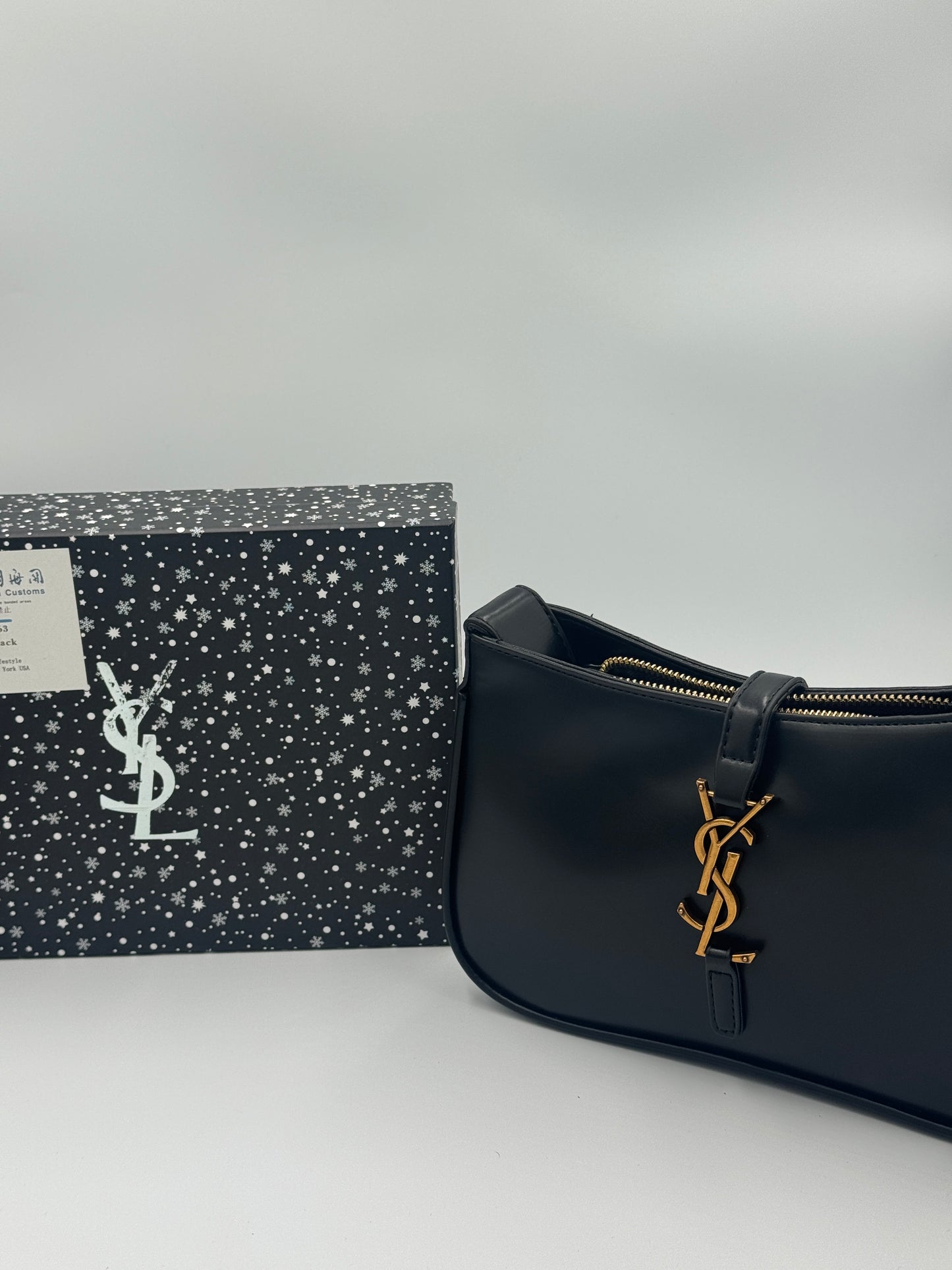 Saint Laurent Le 5 A 7 Black