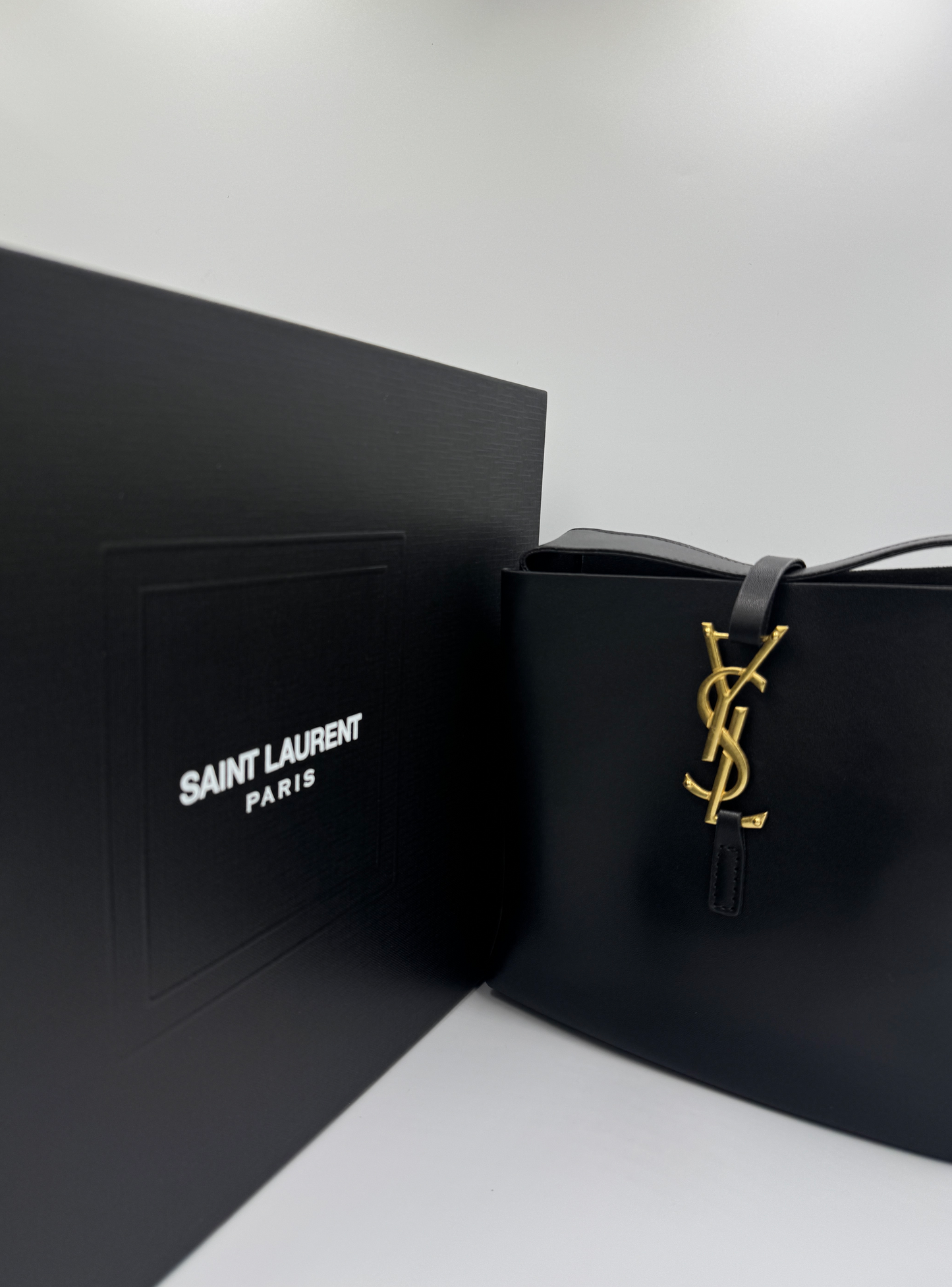 Saint Laurent Le 5 A 7 Large Black